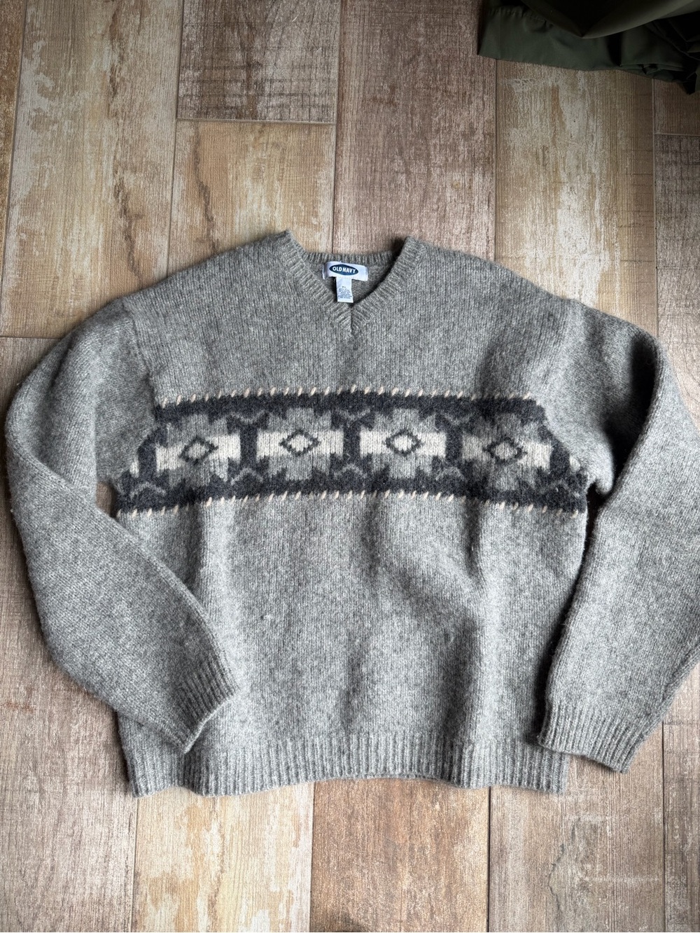 Vintage Gray V-Neck Patterned Wool Blend Sweater